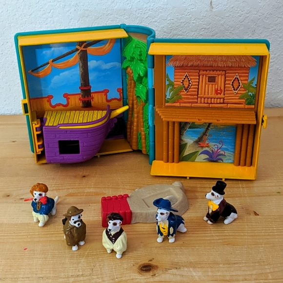 Wishbone Other - WISHBONE Treasure Island Set with 5 Figurines